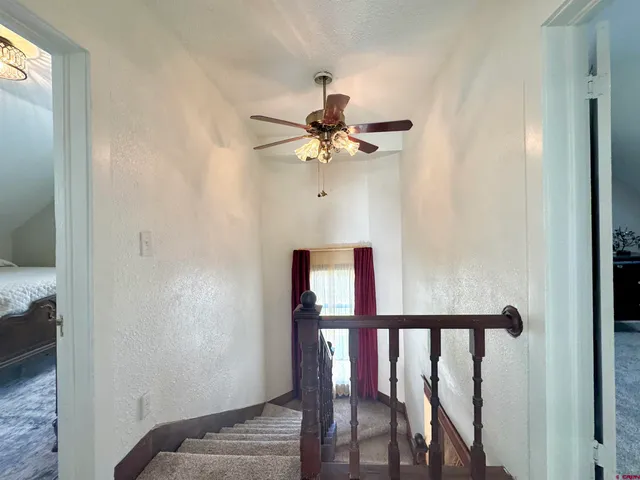 a view of entryway with workspace