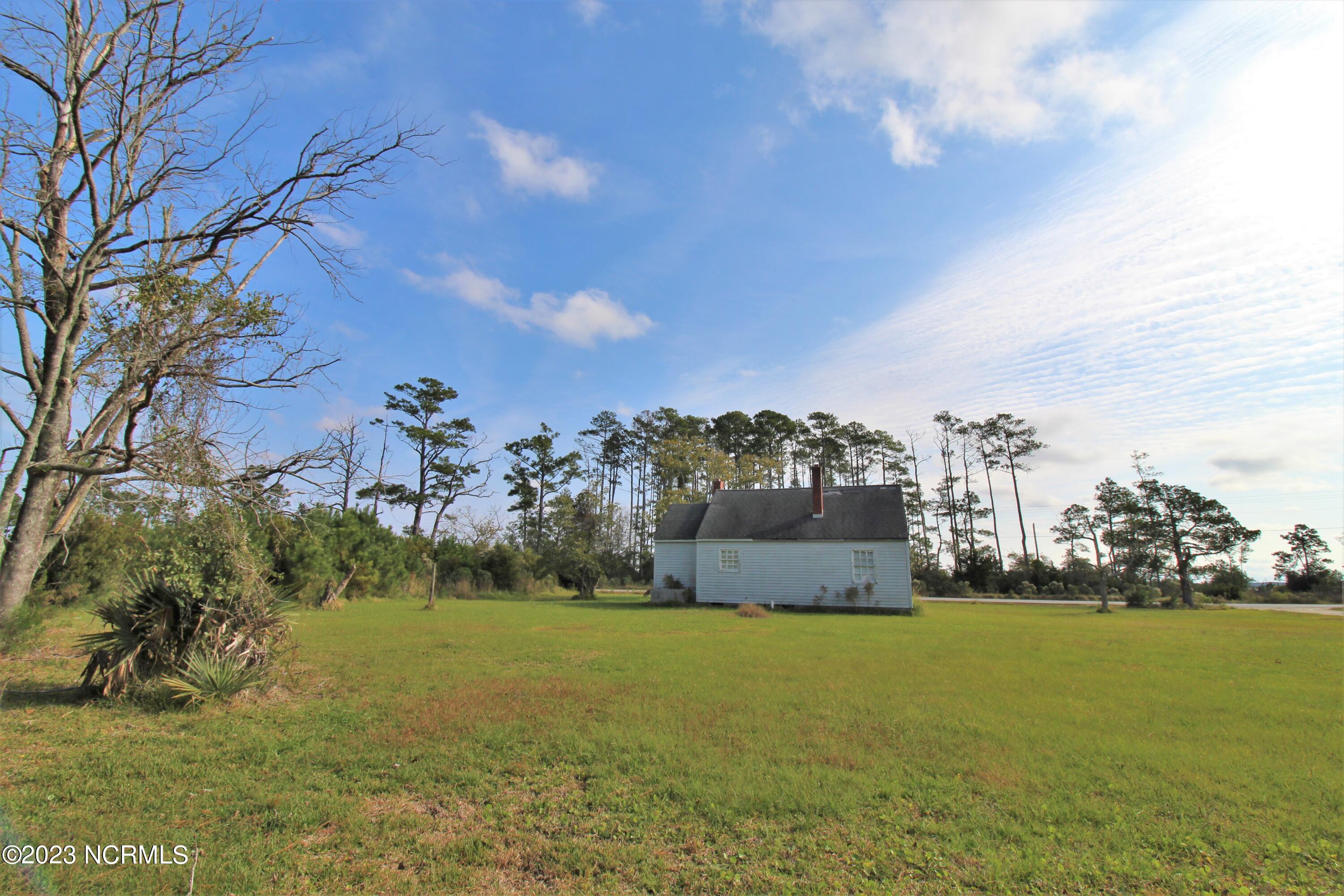435 Merrimon Road Beaufort, NC 28516 - Photo 9 of 15 Back of home