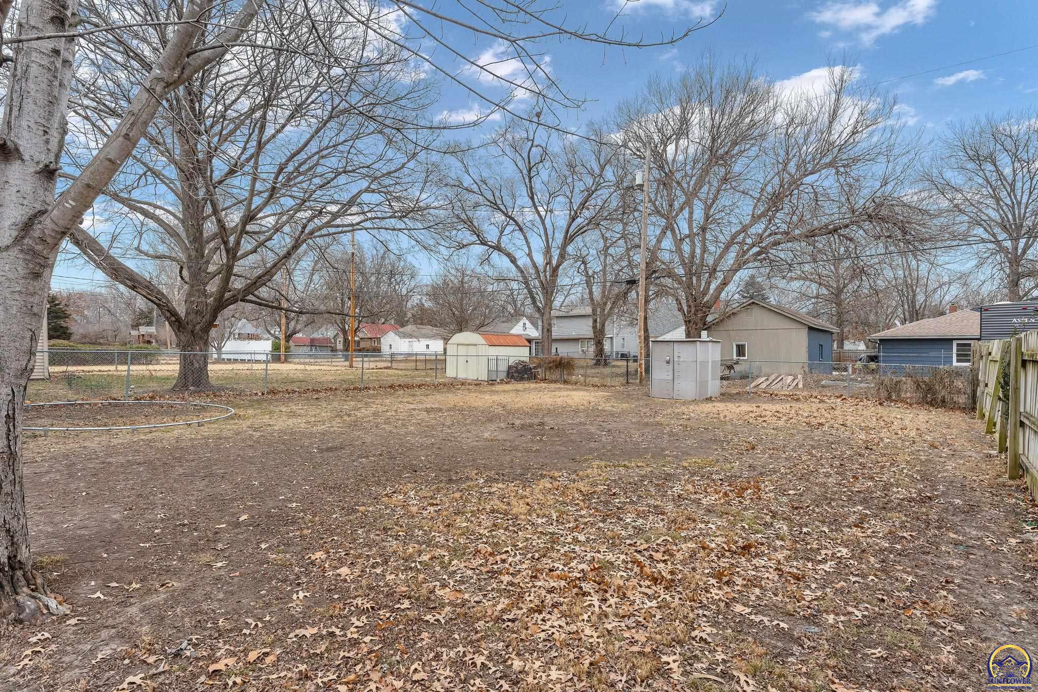 1944 Southwest Bowman Court Topeka, KS 66604 - Photo 12 of 42