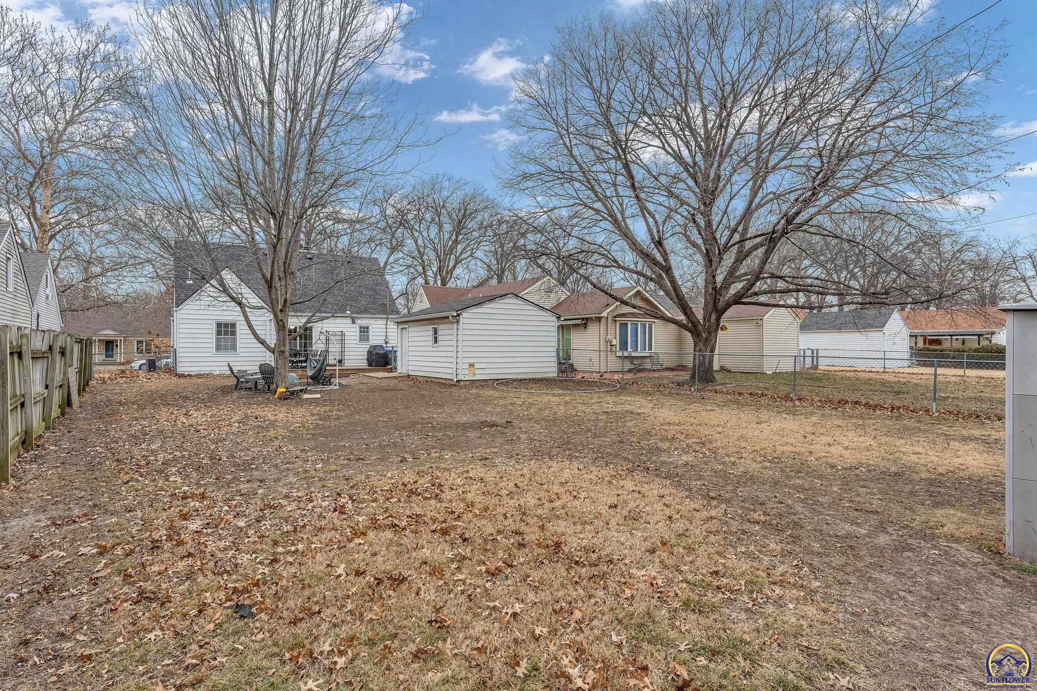 1944 Southwest Bowman Court Topeka, KS 66604 - Photo 14 of 42