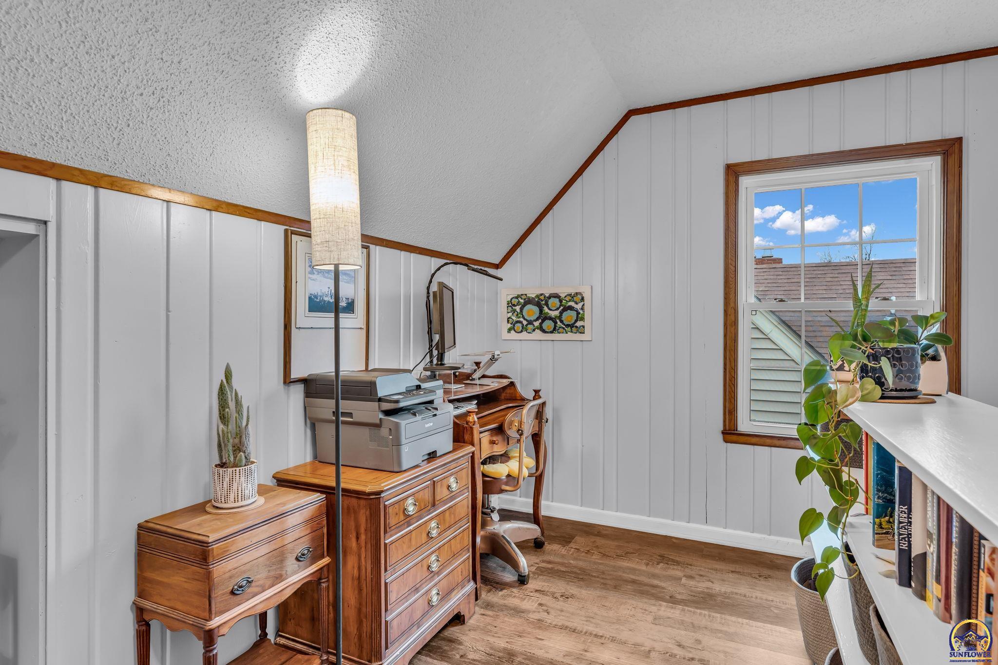 1944 Southwest Bowman Court Topeka, KS 66604 - Photo 33 of 42