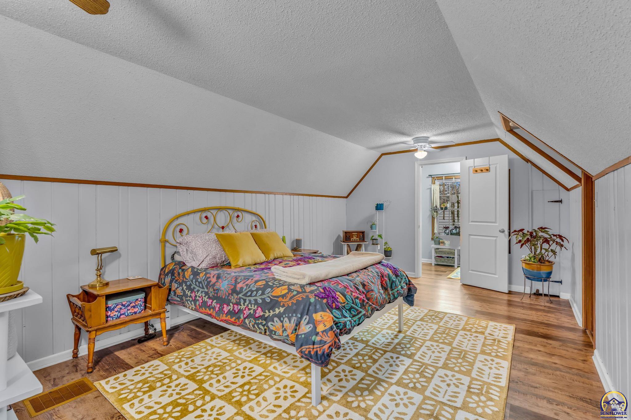 1944 Southwest Bowman Court Topeka, KS 66604 - Photo 34 of 42