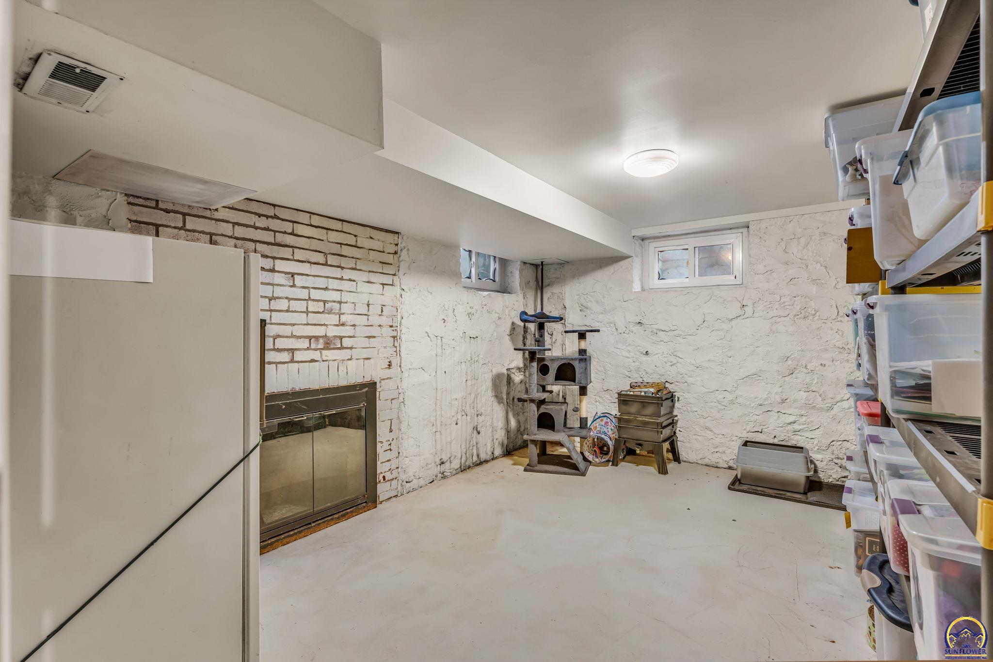 1944 Southwest Bowman Court Topeka, KS 66604 - Photo 42 of 42