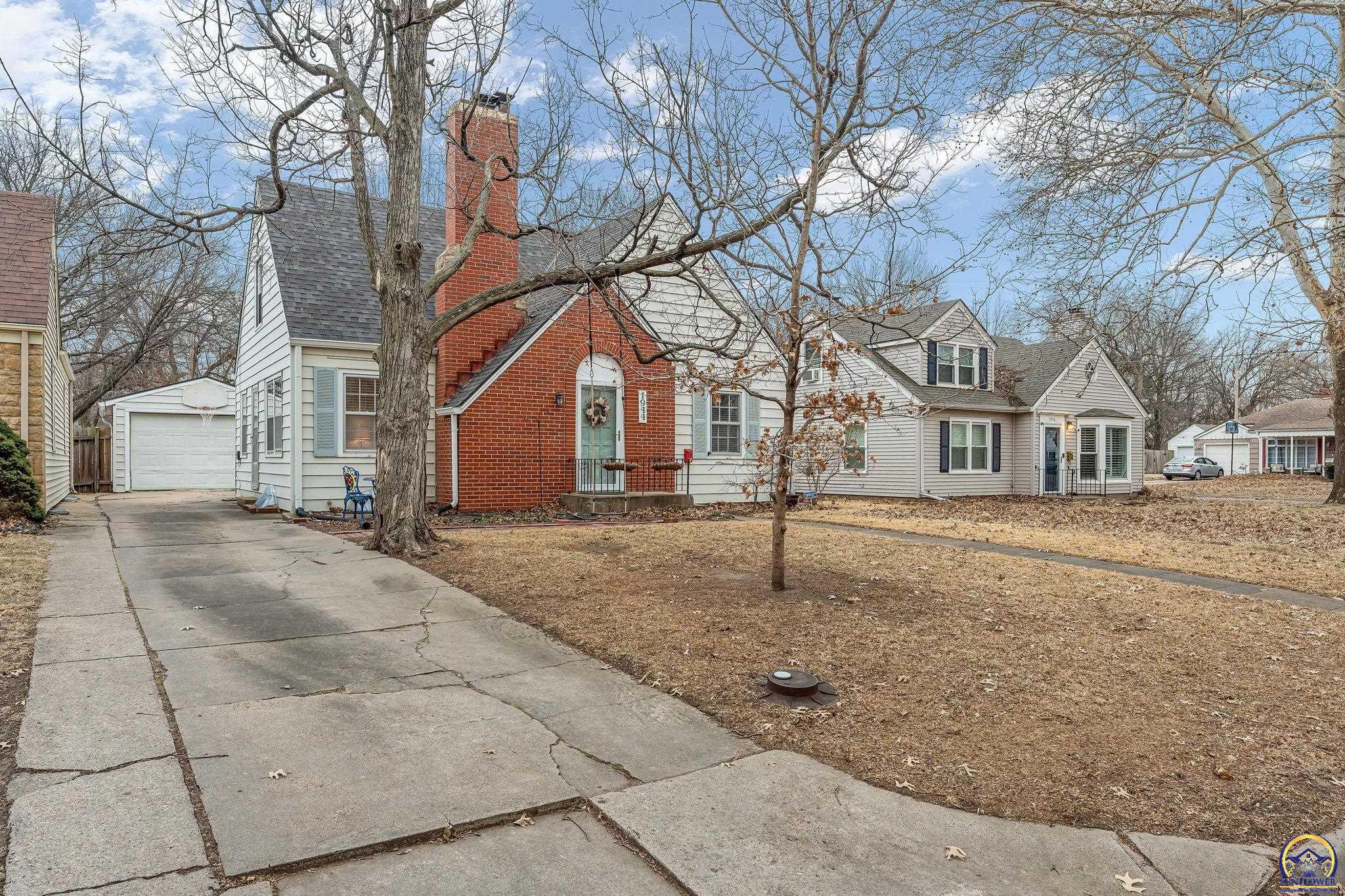 1944 Southwest Bowman Court Topeka, KS 66604 - Photo 7 of 42