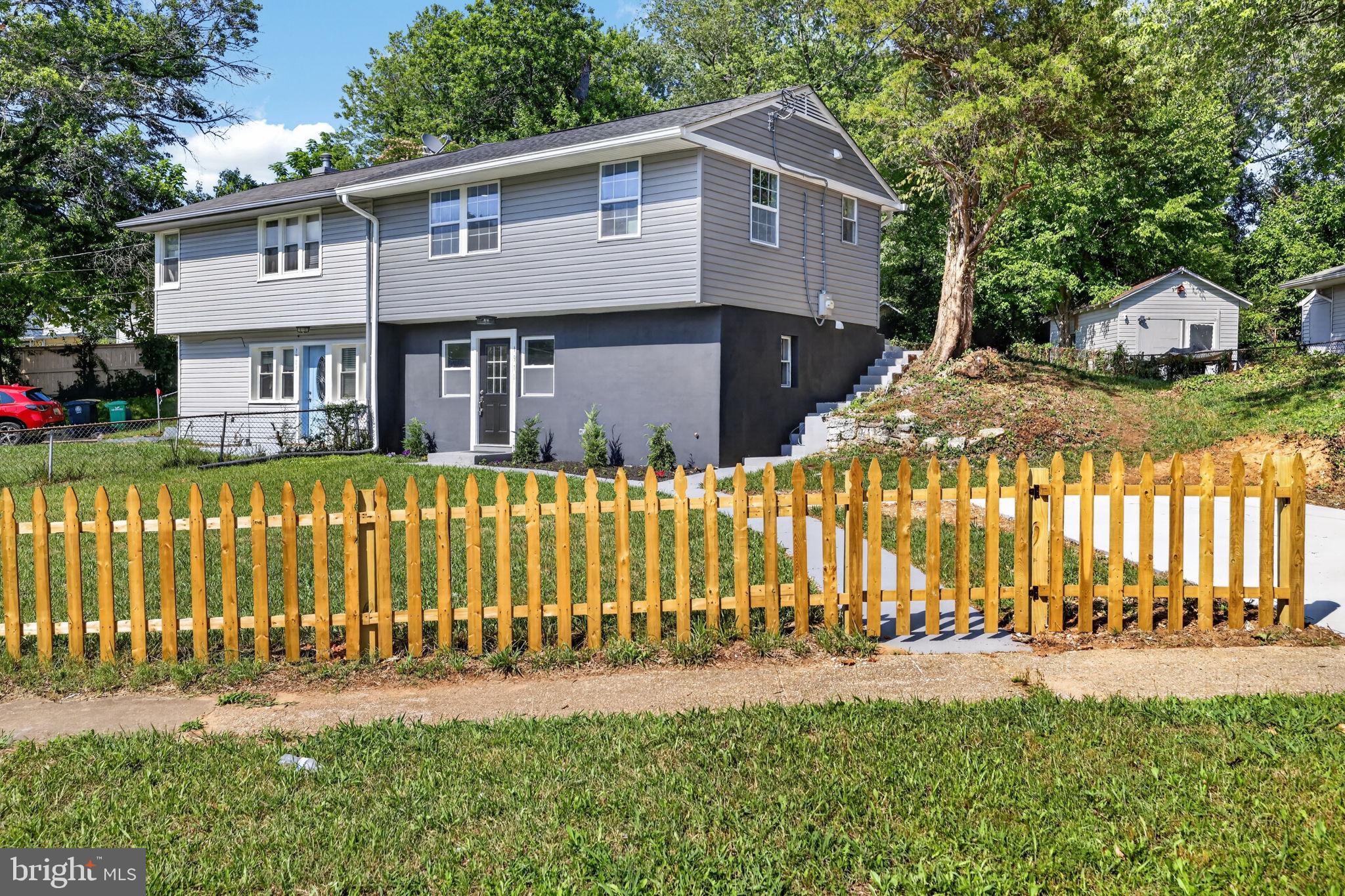 1911 Ray Leonard Road Landover, MD 20785 - Photo 5 of 31
