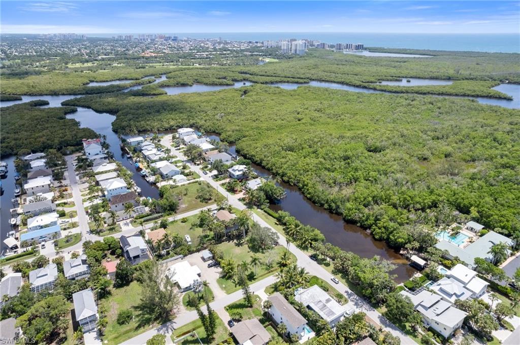 1300 Venetian Way Naples, FL 34110 - Photo 35 of 40