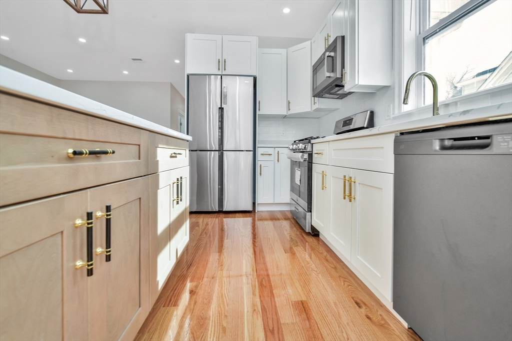 30 Hiawatha Road, Unit 2) Boston, MA 02126 - Photo 3 of 14