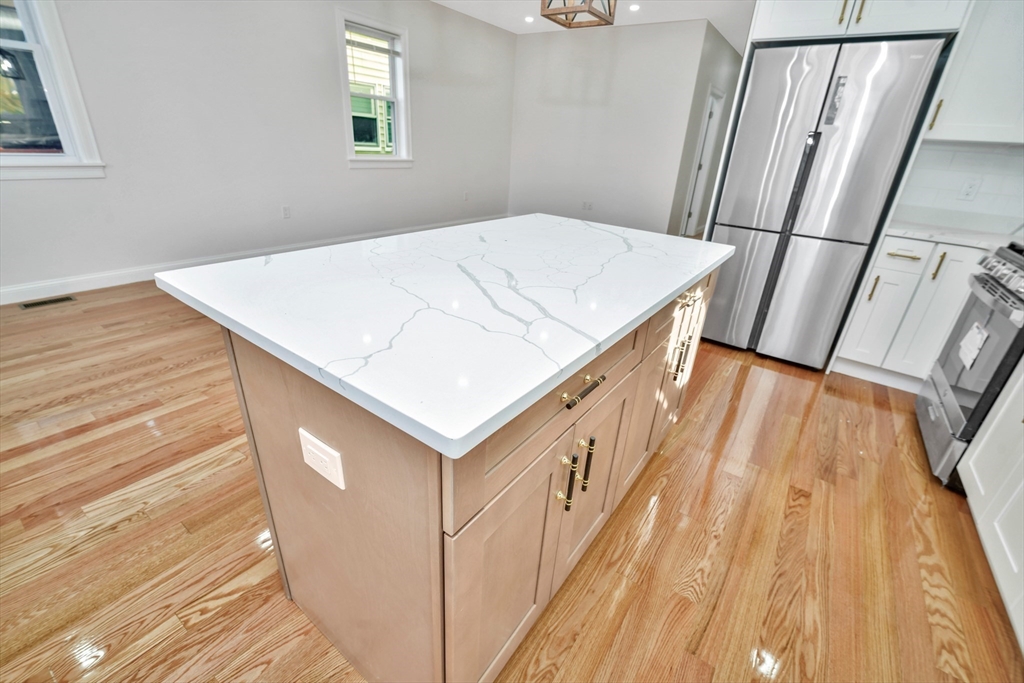 30 Hiawatha Road, Unit 2) Boston, MA 02126 - Photo 5 of 14