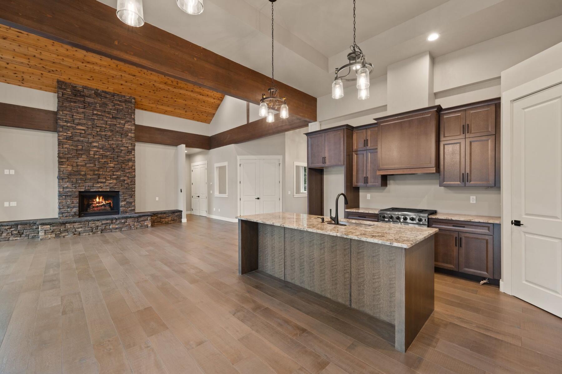 60201 Sunset View Drive Bend, OR 97702 - Photo 12 of 51 batch_9-web-or-mls-Riley Visuals-8