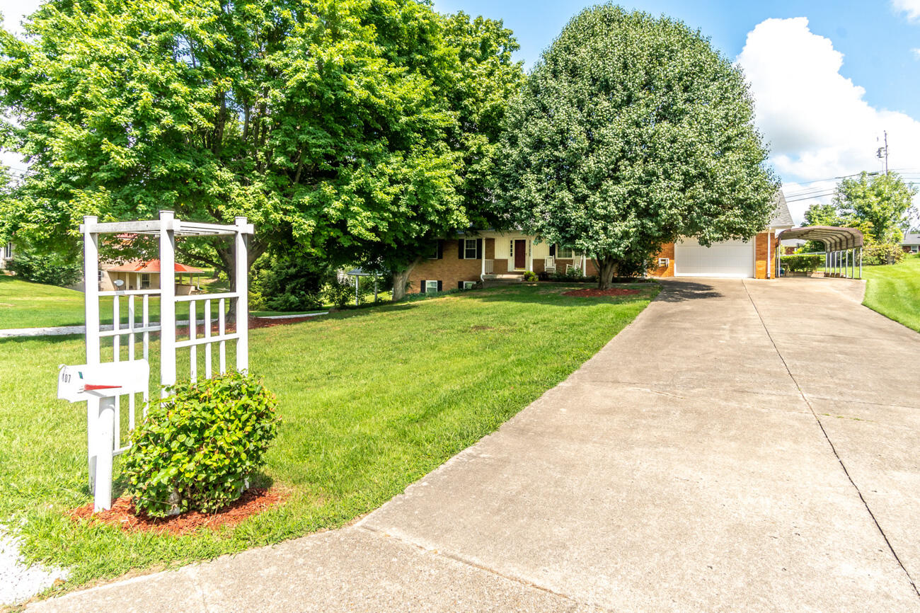 107 Crestview Road Berea, KY 40403 - Photo 9 of 56 109