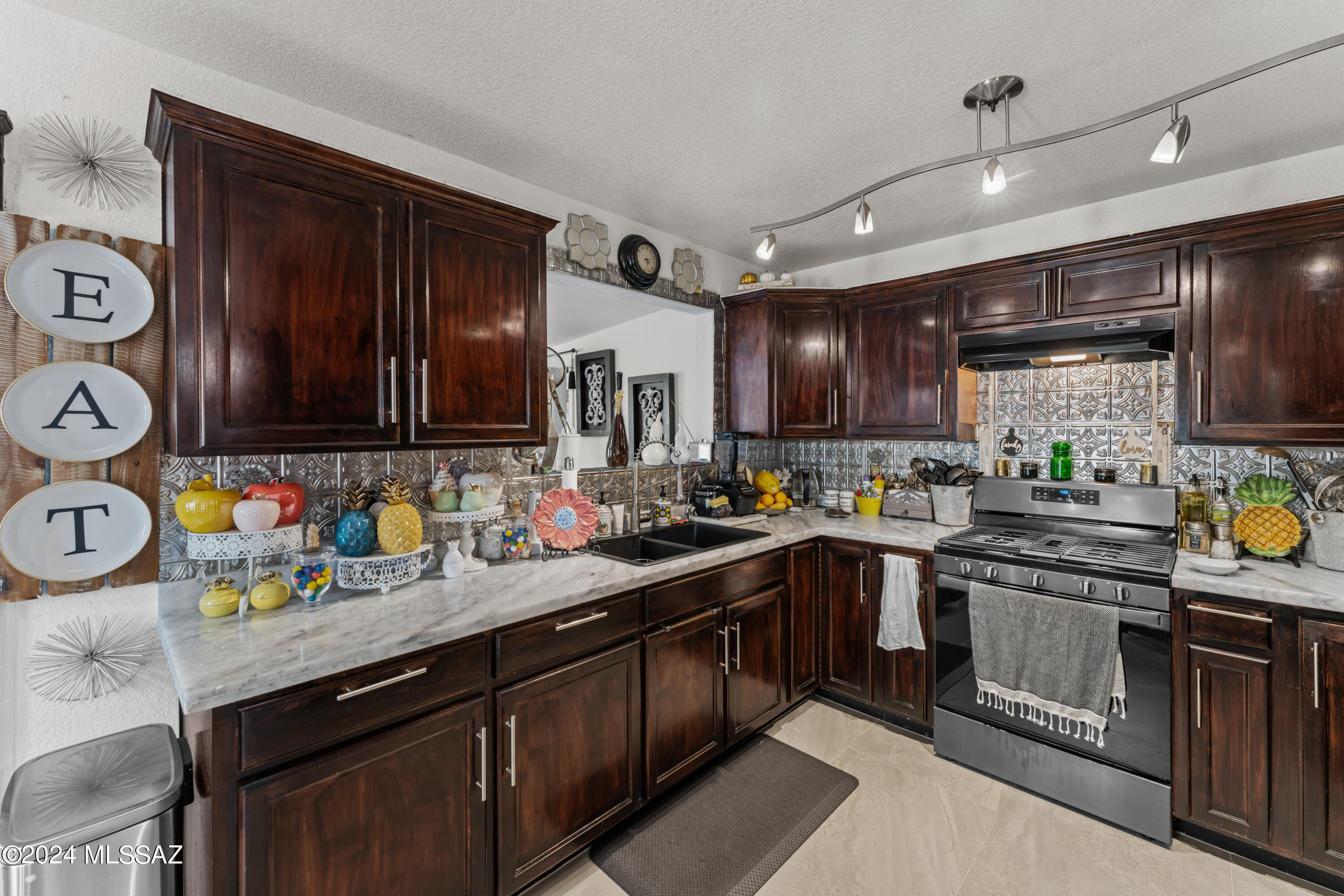 1063 Ameca Court Rio Rico, AZ 85648 - Photo 14 of 41