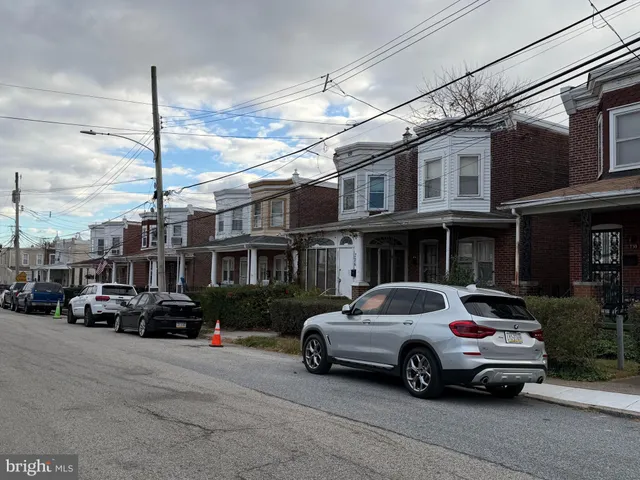 a car parked in front of a building