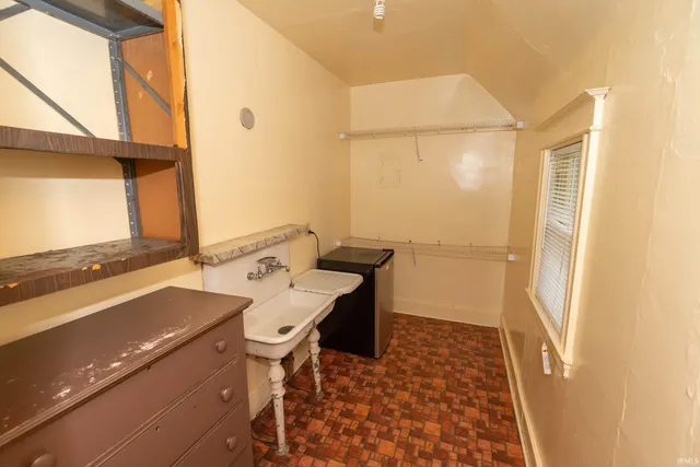 $160,000 | 301 West Jackson Boulevard, Elkhart, IN 46516