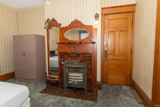 $160,000 | 301 West Jackson Boulevard, Elkhart, IN 46516