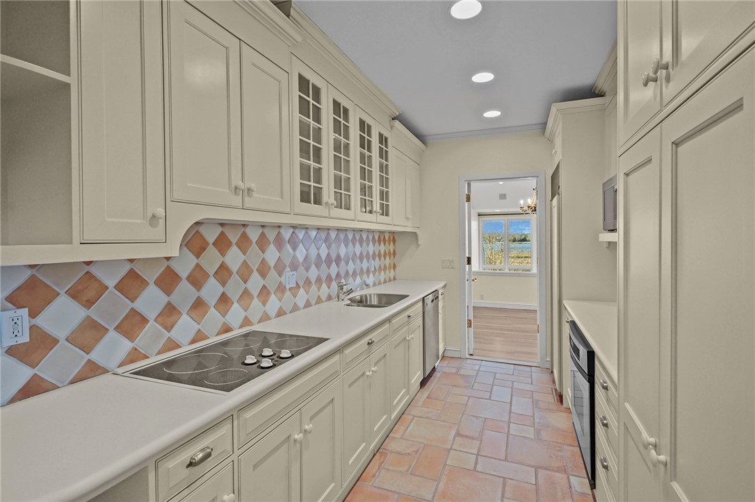 2 Bagy Wrinkle Cove Warren, RI 02885 - Photo 18 of 50