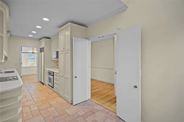 $1,095,000 | 2 Bagy Wrinkle Cove, Warren, RI 02885