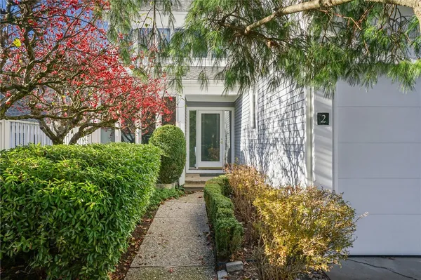$1,095,000 | 2 Bagy Wrinkle Cove, Warren, RI 02885