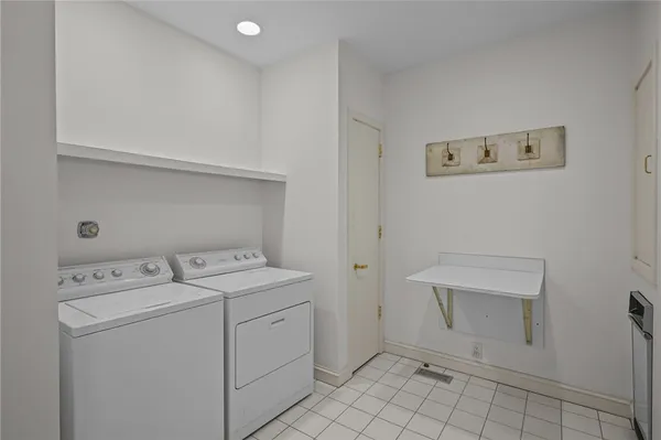 $1,095,000 | 2 Bagy Wrinkle Cove, Warren, RI 02885