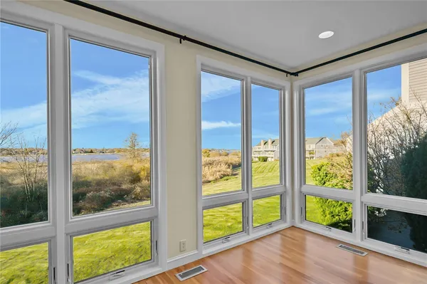 $1,095,000 | 2 Bagy Wrinkle Cove, Warren, RI 02885