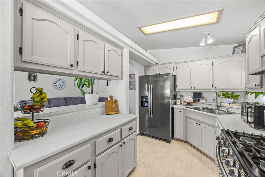 122 Colombo Lane, Unit 77 Tustin, CA 92780 - Photo 22 of 60