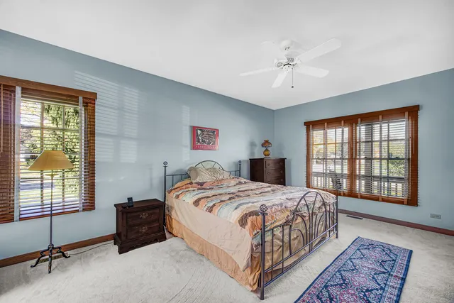 $425,000 | 2161 Burnham Court, Algonquin, IL 60102