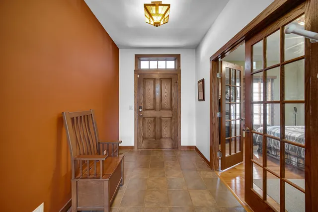 $425,000 | 2161 Burnham Court, Algonquin, IL 60102