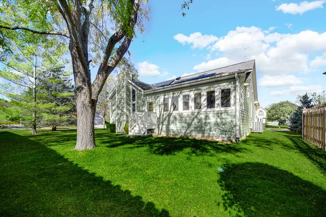 $425,000 | 2161 Burnham Court, Algonquin, IL 60102