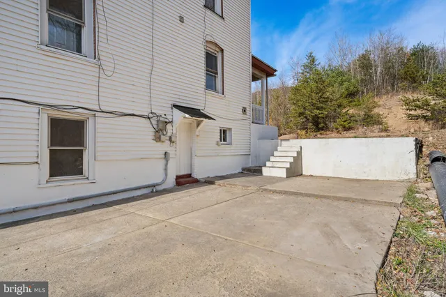 $285,000 | 1104 Princeton Avenue, Palmerton, PA 18071