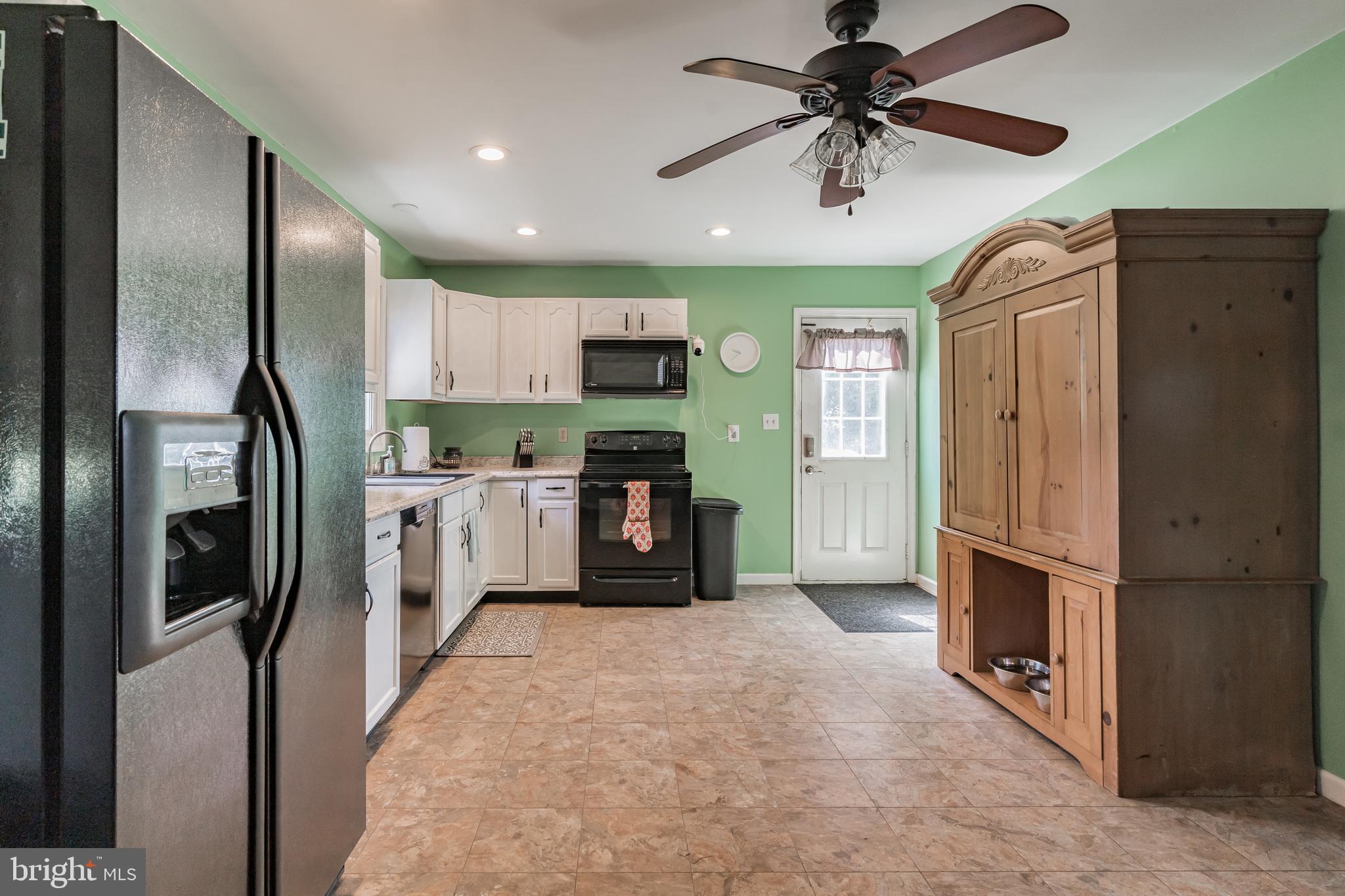 101 Scott Road Nottingham, PA 19362 - Photo 5 of 30 Kitchen