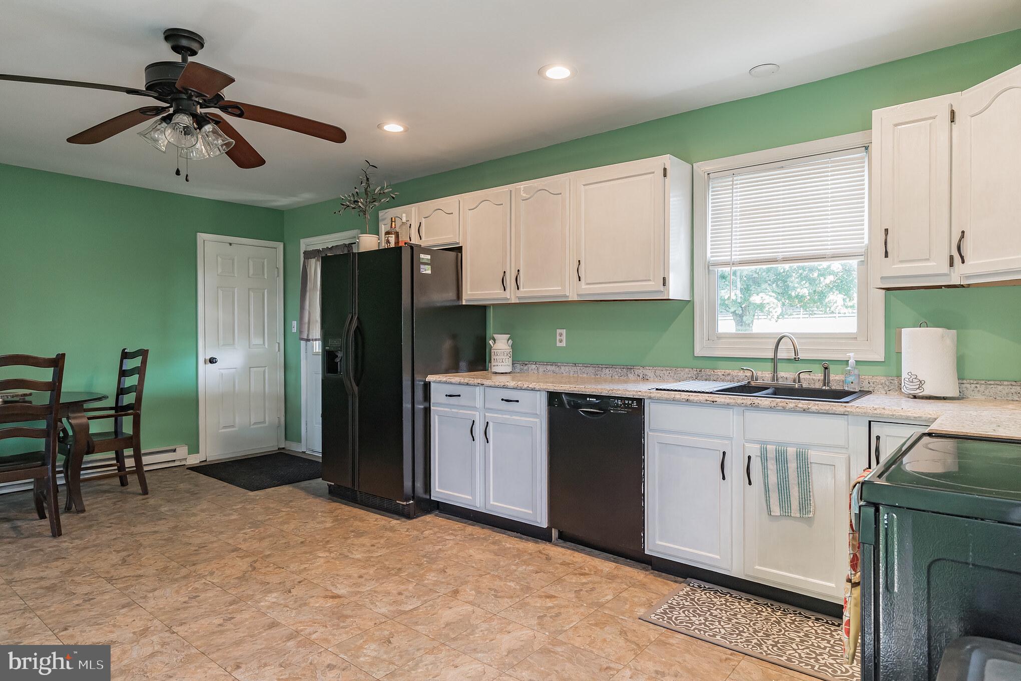101 Scott Road Nottingham, PA 19362 - Photo 8 of 30 Kitchen
