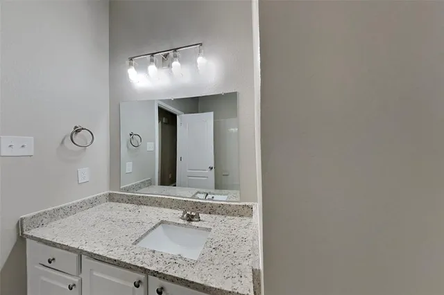 $2,550 | 301 Hudson Falls Drive, Arlington, TX 76002