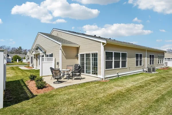 $520,000 | 117 Rogerson Crossing, Unit 117, Uxbridge, MA 01569