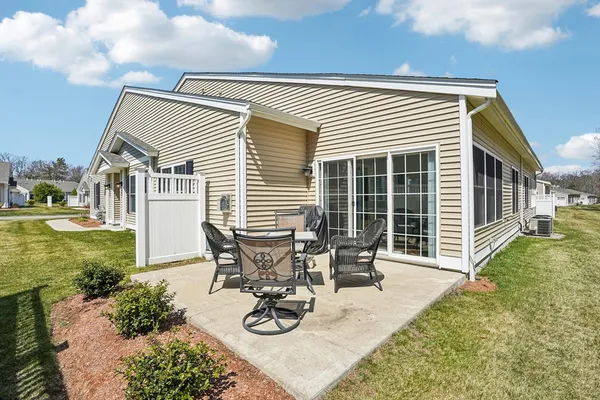 $520,000 | 117 Rogerson Crossing, Unit 117, Uxbridge, MA 01569