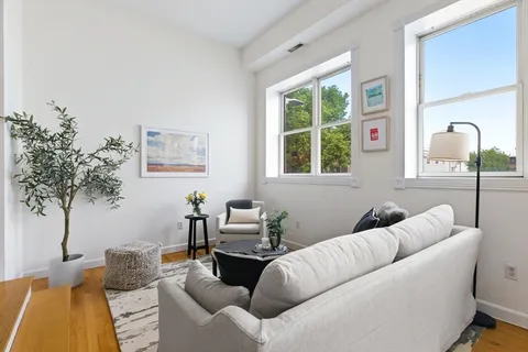 $475,000 | 156 Chelsea Street, Unit 201, Boston, MA 02128