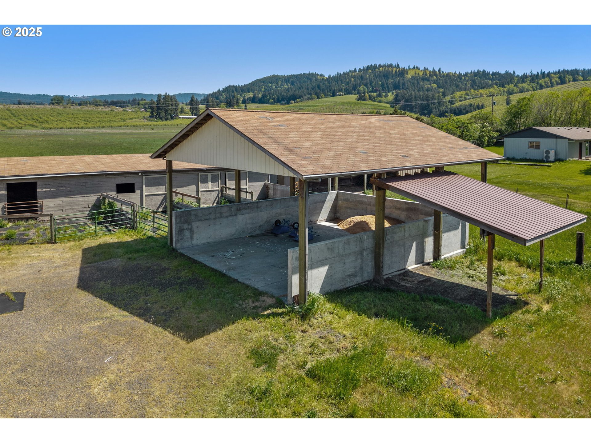 3900 Wyeast Road Hood River, OR 97031 - Photo 34 of 46 Gallery Image 34