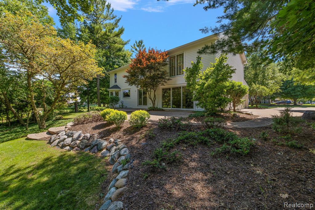 1300 East Fairview Lane Rochester Hills, MI 48306 - Photo 5 of 64