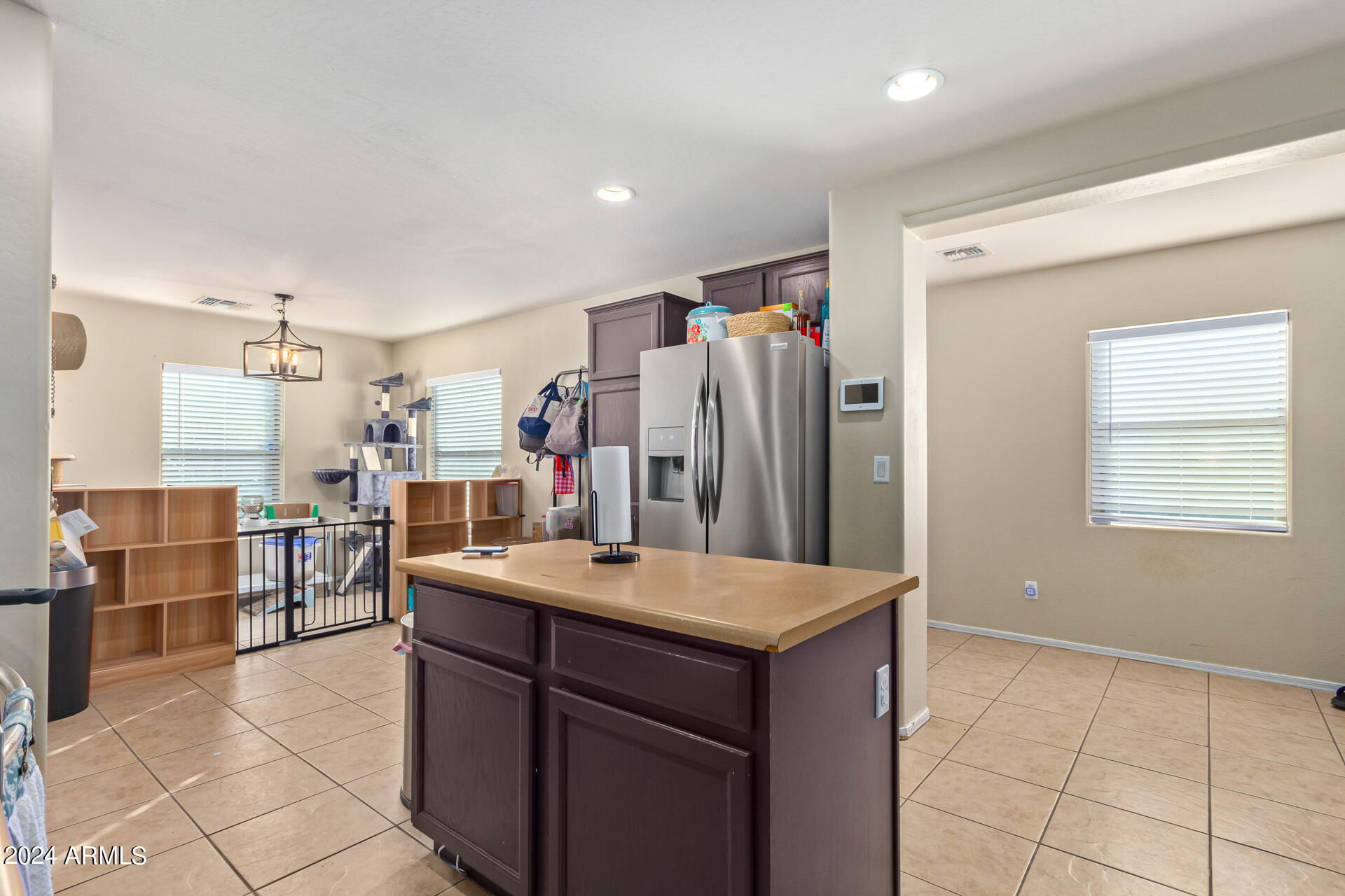 43274 West Cowpath Road Maricopa, AZ 85138 - Photo 11 of 26 Kitchen Island