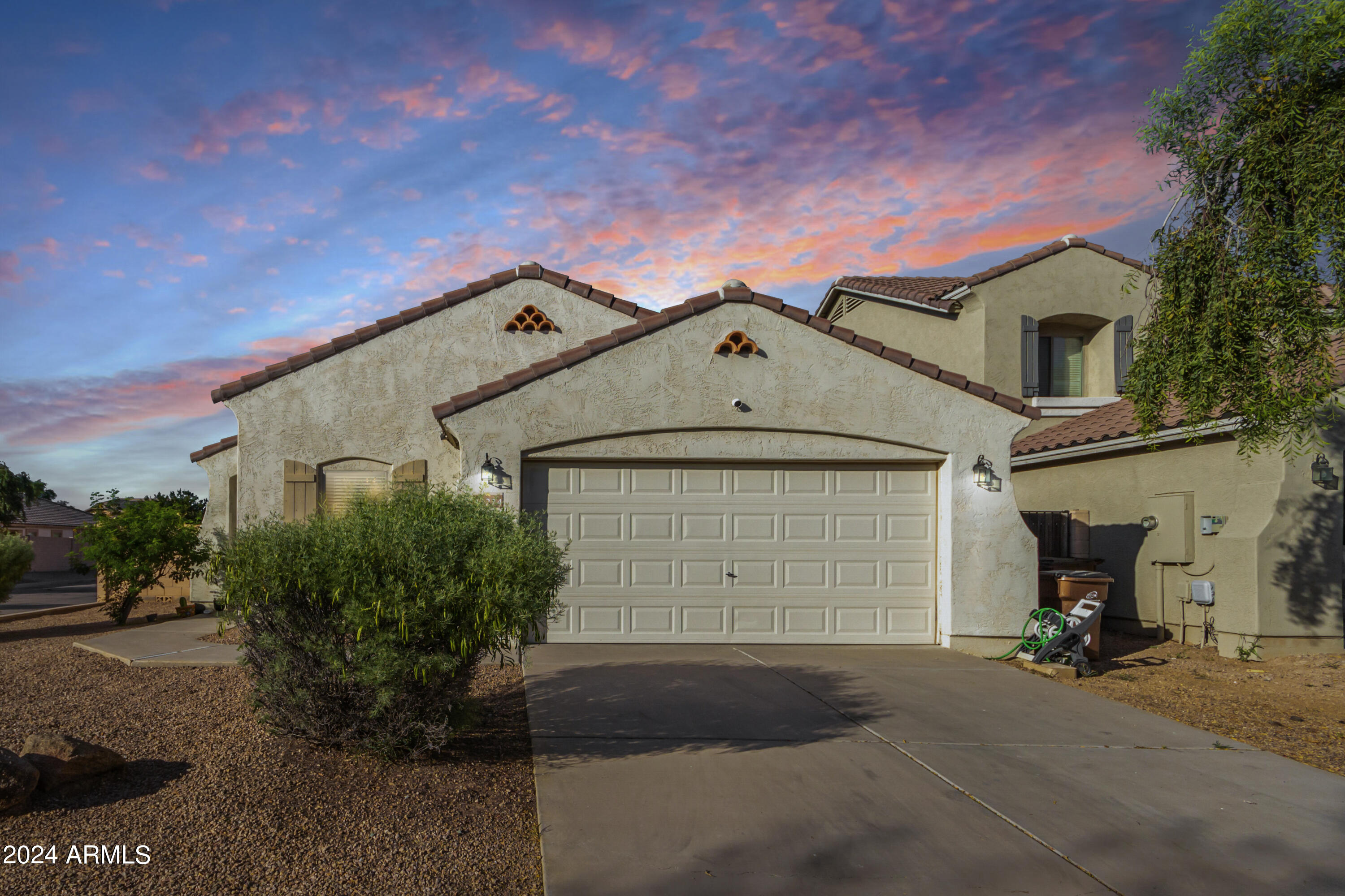 43274 West Cowpath Road Maricopa, AZ 85138 - Photo 2 of 26 1817 Sqft