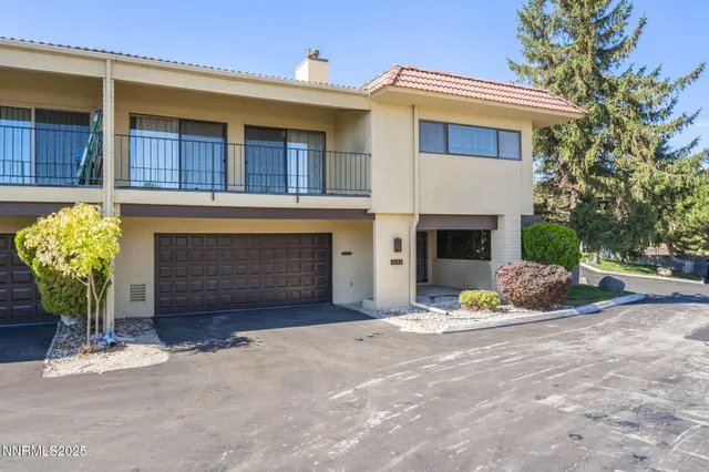 $3,400 | 3447 Skyline Boulevard, Reno, NV 89509