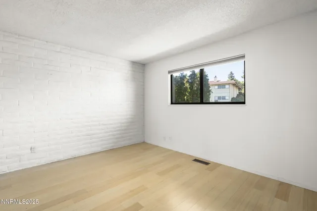 $3,400 | 3447 Skyline Boulevard, Reno, NV 89509