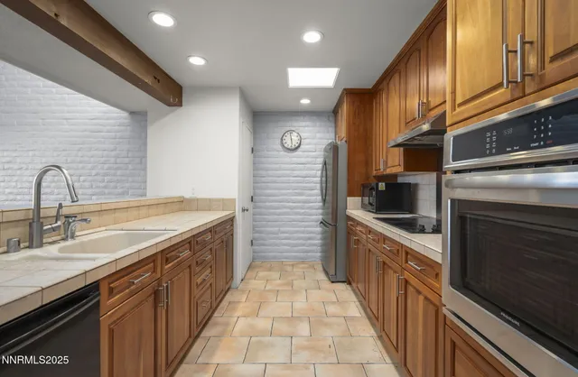 $3,400 | 3447 Skyline Boulevard, Reno, NV 89509