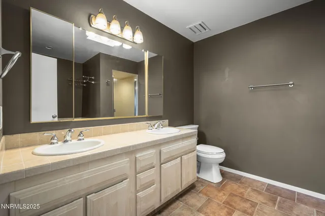 $3,400 | 3447 Skyline Boulevard, Reno, NV 89509