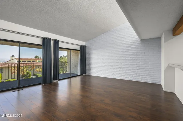 $3,400 | 3447 Skyline Boulevard, Reno, NV 89509