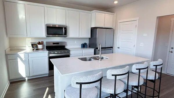 $499,990 | 5759 Hunter Drive, Mount Pleasant, WI 53406