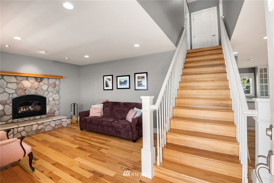 1856 Penn Cove Road Oak Harbor, WA 98277 - Photo 2 of 35 Gallery Image 2