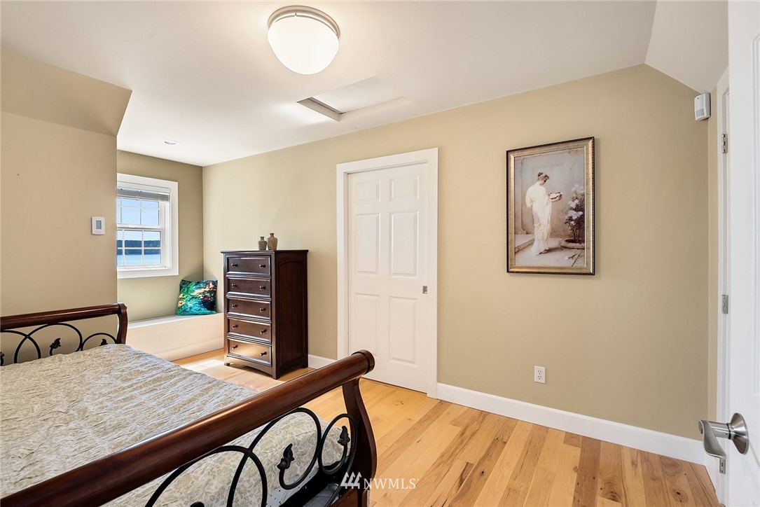 1856 Penn Cove Road Oak Harbor, WA 98277 - Photo 11 of 35 Gallery Image 11