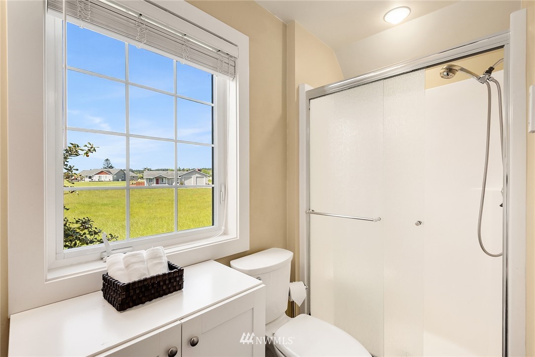 1856 Penn Cove Road Oak Harbor, WA 98277 - Photo 13 of 35 Gallery Image 13