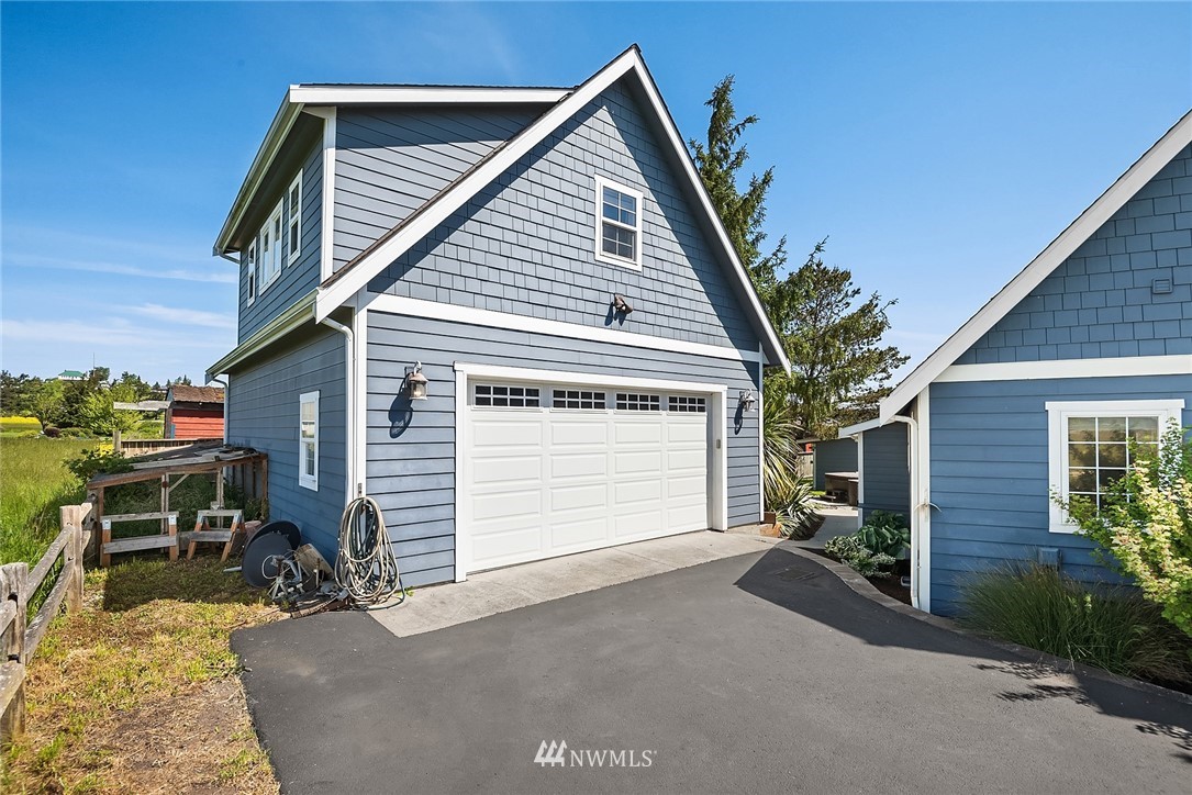 1856 Penn Cove Road Oak Harbor, WA 98277 - Photo 15 of 35 Gallery Image 15