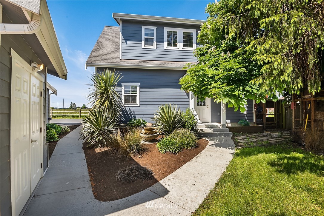 1856 Penn Cove Road Oak Harbor, WA 98277 - Photo 16 of 35 Gallery Image 16