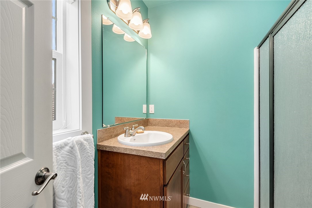 1856 Penn Cove Road Oak Harbor, WA 98277 - Photo 21 of 35 Gallery Image 21